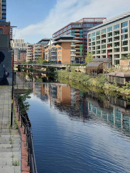 Manchester Reino Unido Agosto 2020 Desarrollo Moderno Tanto Viviendas Como —  Fotos de Stock