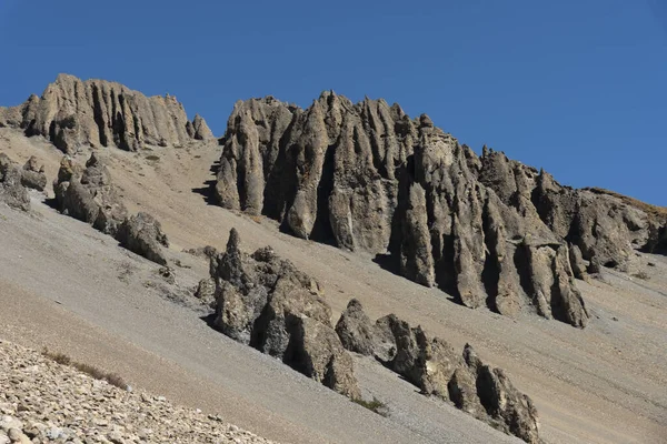 Una Vista Ipnotizzante Enormi Formazioni Rocciose Nepal — Foto Stock