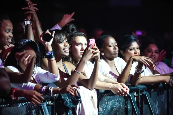 Johannesburg Νοτια Αφρικη Οκτωβρίου 2021 Οπαδοί Χορεύουν Και Απολαμβάνουν Συναυλία — Φωτογραφία Αρχείου