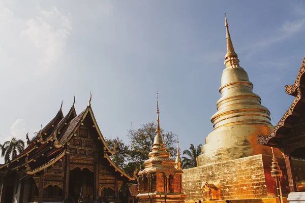 Een Klooster Gouden Stoepa Bij Wat Phra Singh Chinag Mai — Stockfoto