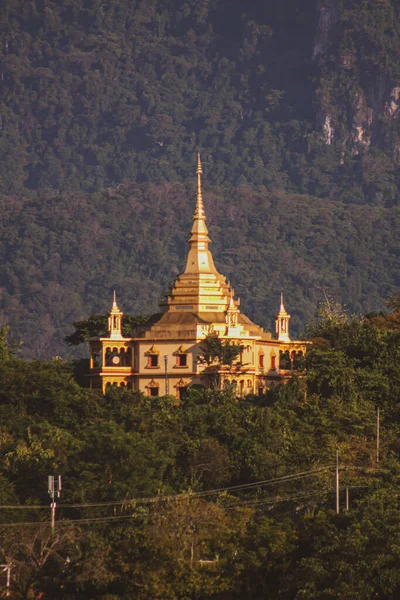 Wat Phon Phao Nun Luang Prabang Tepesindeki Dikey Çekimi Laos — Stok fotoğraf