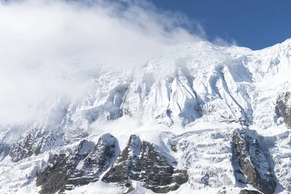 Приголомшливий Вид Чудових Засніжених Гір Непалі — стокове фото