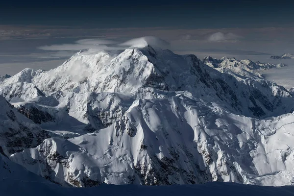 Zonsopgang Mount Hunter Alaska Prachtig Uitzicht Besneeuwde Piek — Stockfoto