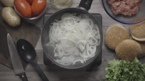 Matlagning Ingredienser Friterade Nudlar Med Grönsaker Och Kryddor — Stockvideo