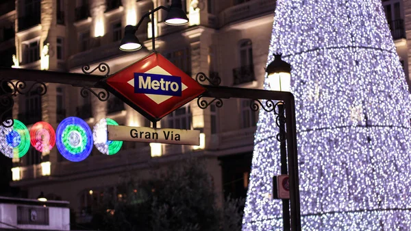 Мадрид Испания Июня 2021 Года Вход Gran Metro Рождественскими Украшениями — стоковое фото