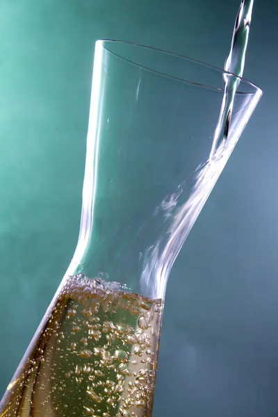 Process Pouring White Wine Carafe — Foto Stock