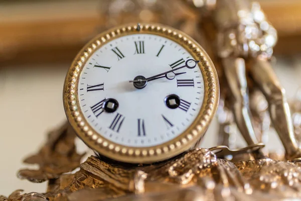 Eine Selektive Fokusaufnahme Einer Uhr Antiken Stil — Stockfoto