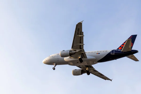 2020年9月10日 飞机在柏林机场着陆 — 图库照片