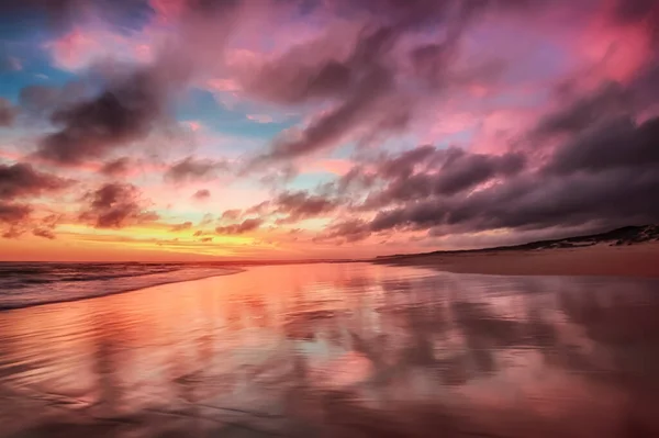 Красивый Вид Пляж Время Заката — стоковое фото