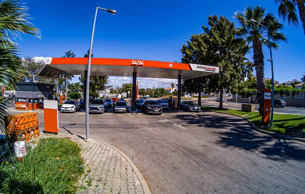 Lagos Portugal Sep 2021 Körning Portugal Intermarche Bensinstation För Tankning — Stockfoto