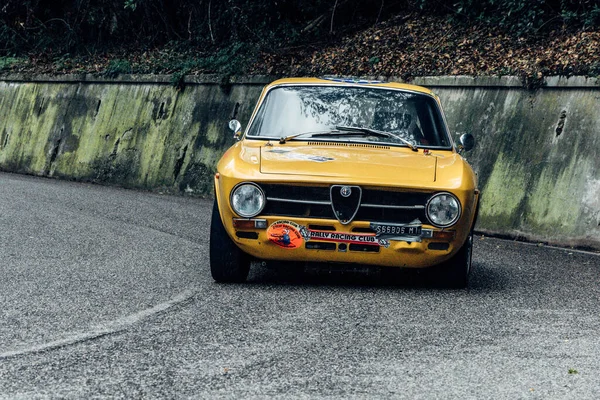 Pesa Italia 2021 Alfa Romeo Junior Scalino Una Vieja Carrera — Foto de Stock