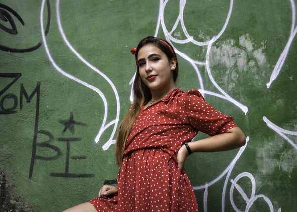 Ett Porträtt Ung Kvinna Gatorna Gamla Havanna Kuba — Stockfoto