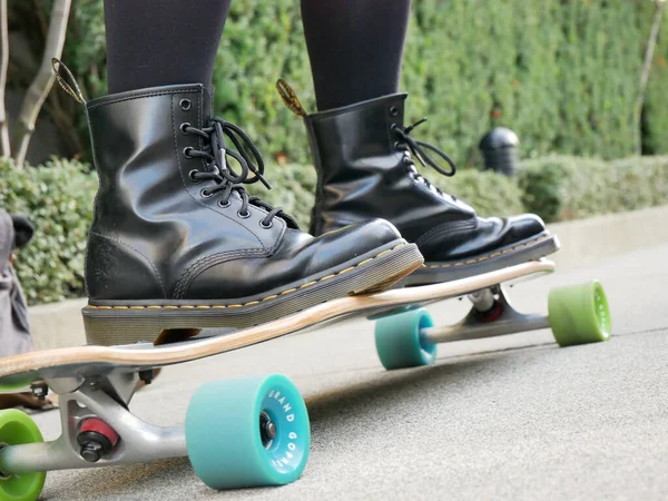 New Westminster Canada Sep 2021 Closeup Shot Female Longboard Wearing — 스톡 사진