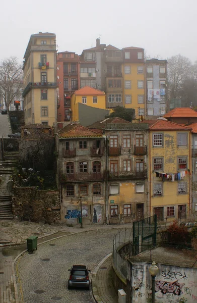 Porto Portugal Jan 2009 Een Verticale Opname Van Oude Woongebouwen — Stockfoto