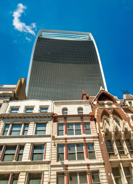 Vertical Shot Modern Old Buildings London United Kingdom — Stockfoto