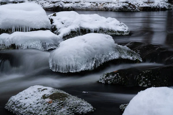 Icy River Winter Long Exposure — Φωτογραφία Αρχείου