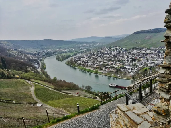 Scenic Shot River Goes Village Burgruine Landshut Bernkastel Kues Germany — Stockfoto