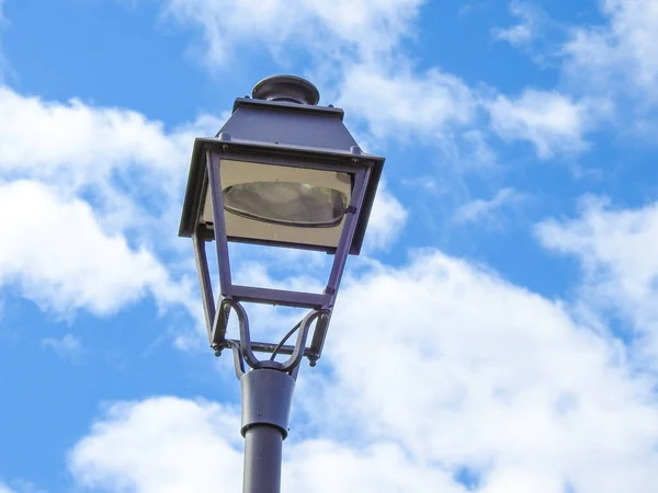 Low Angle Shot Old Metal Street Lamp Blue Cloudy Sky — стоковое фото