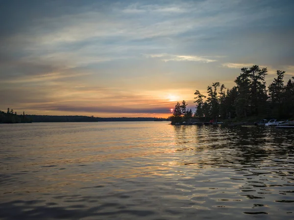 Beautiful View Lake Pine Trees Sunset Sky Background — Fotografia de Stock