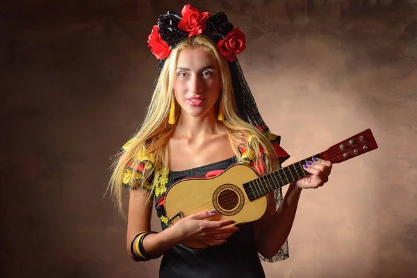 Beautiful Flamenco Caucasian Female Guitar — Stock Photo, Image