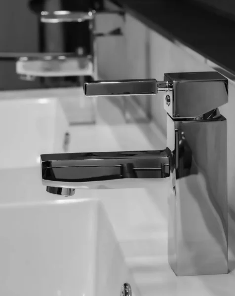 Grayscale Shot Bathroom Interior Hrome Faucet White Sink — Stockfoto