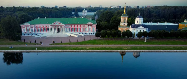 Panoramic Shot Russian Palace Kuskovo Surrounded Dense Trees River Fontanka — стоковое фото