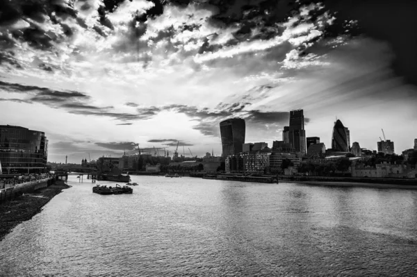 London United Kingdom Jul 2015 Scenic View City Skyline Sunset — стокове фото