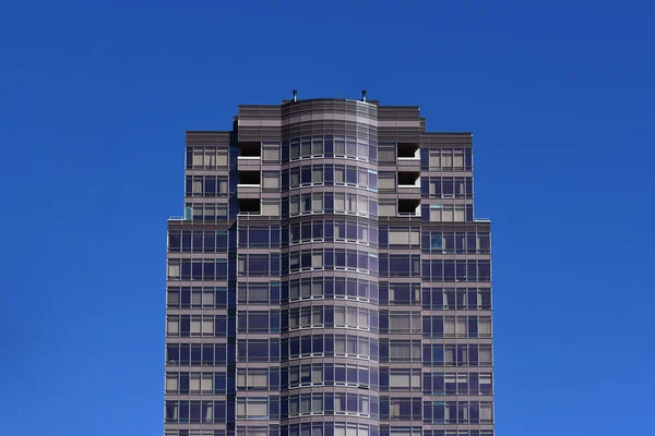 Vancouver Canada Janeiro 2020 Único Arranha Céu Alto Céu Azul — Fotografia de Stock