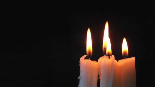 Candele Accese Sfondo Nero — Video Stock