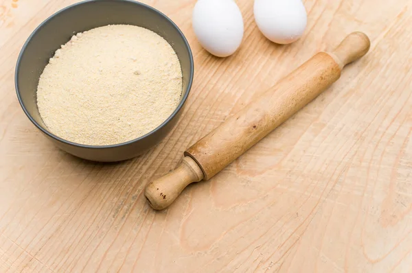 Rolling Pin White Eggs Dark Gray Bowl Wholegrain Flour Worn — Stock Photo, Image