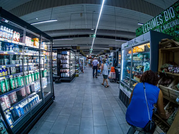 拉各斯 Portugal 2021年9月23日 葡萄牙购物 拉各斯一家葡萄牙超市的新鲜产品部 — 图库照片