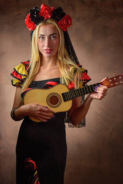 Beautiful Flamenco Caucasian Female Guitar — Stock Photo, Image