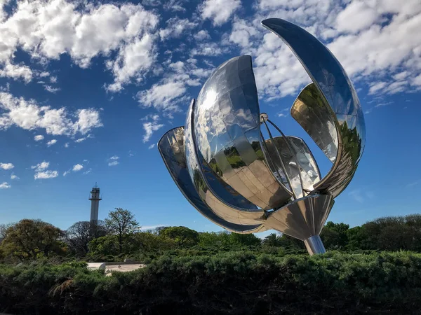 Buenos Aires Argentina Okt 2020 Floralis Generica Skulptur Metallblommor Och — Stockfoto