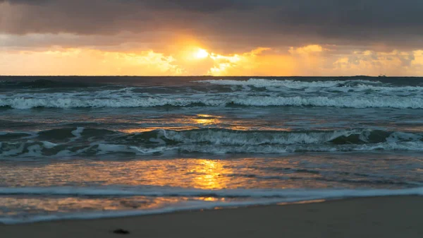 Een Prachtige Horizon Van Zee Bij Zonsondergang — Stockfoto