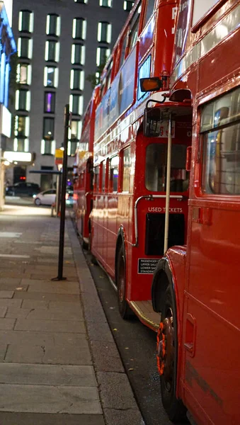 Vertical Shot Parked Red Buses London United Kingdom —  Fotos de Stock