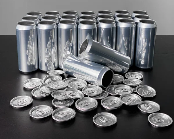 Closeup Aluminum Cans — 图库照片