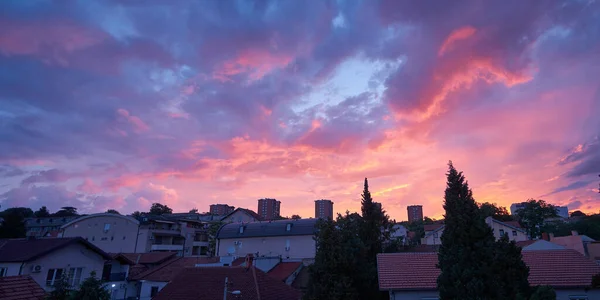 Krásný Výhled Město Při Západu Slunce — Stock fotografie