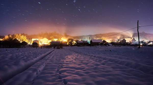 Красивый Зимний Пейзаж Вечером — стоковое фото