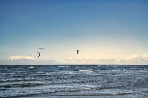 Mesmerizing View Two Paragliders Flying Sea — 图库照片