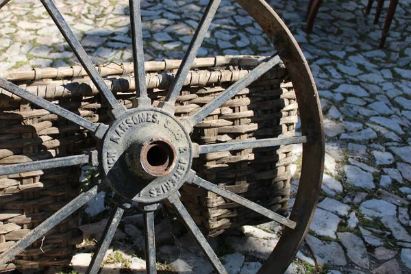 Closeup Shot Old Rusty Wheel — Fotografia de Stock