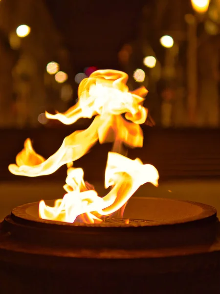 Vertical Closeup Fire Night Brussels Streets — Stockfoto