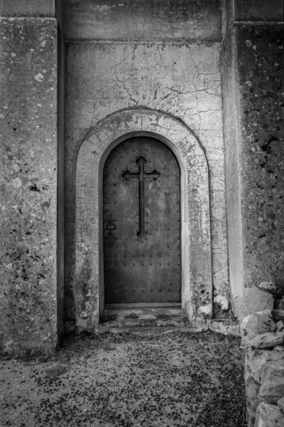 Arch Church Door Cross —  Fotos de Stock