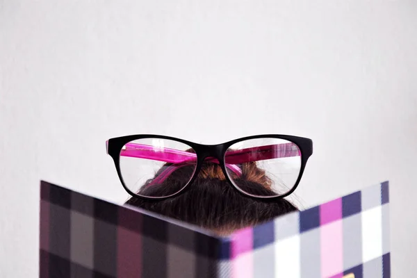Eine Nahaufnahme Von Modischen Sonnenbrillen — Stockfoto
