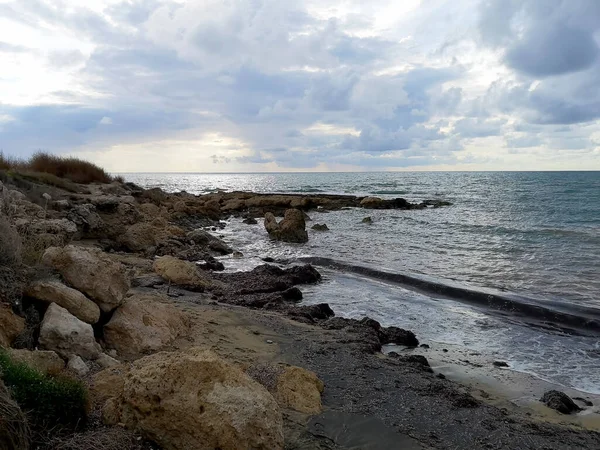 Kıbrıs Paphos Kentindeki Akdeniz Kıyı Şeridi — Stok fotoğraf