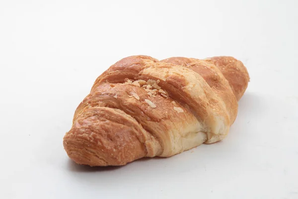 Egy Friss Croissant Közeli Fehér Alapon Elszigetelt — Stock Fotó