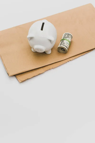 Piggy Αποταμίευση Τραπεζών Και Την Έννοια Της Επένδυσης Λευκό Φόντο — Φωτογραφία Αρχείου