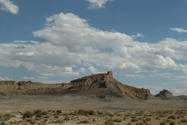 Uma Vista Panorâmica Paisagem Rochosa Camadas Acidentadas Utah Estados Unidos — Fotografia de Stock