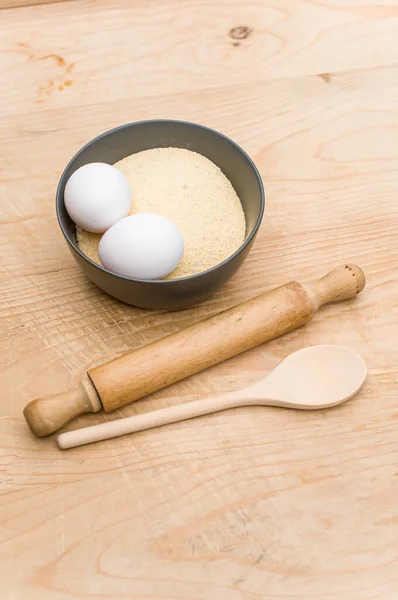 Kitchen Tools White Eggs Dark Gray Bowl Wholegrain Flour Worn — Stock Photo, Image