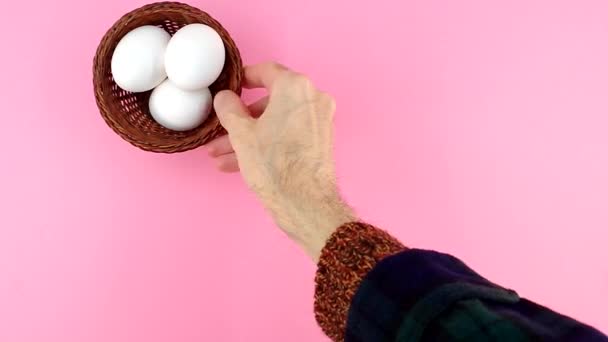 Pastel Arka Planda Pembe Beyaz Paskalya Yumurtalarının Yakın Plan Çekimi — Stok video