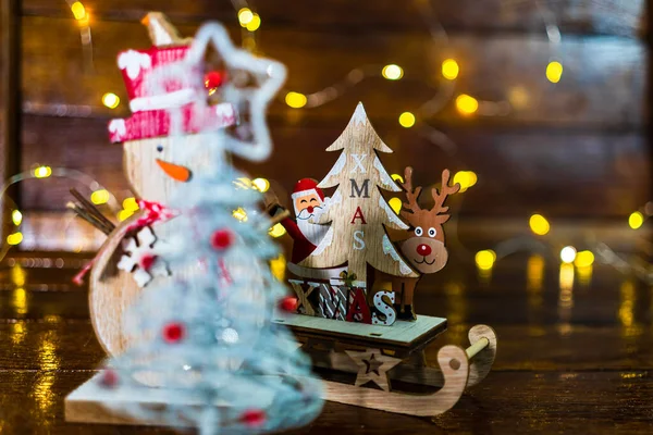 Eine Weihnachtskomposition Mit Saisonalen Dekorationen Und Ornamenten — Stockfoto